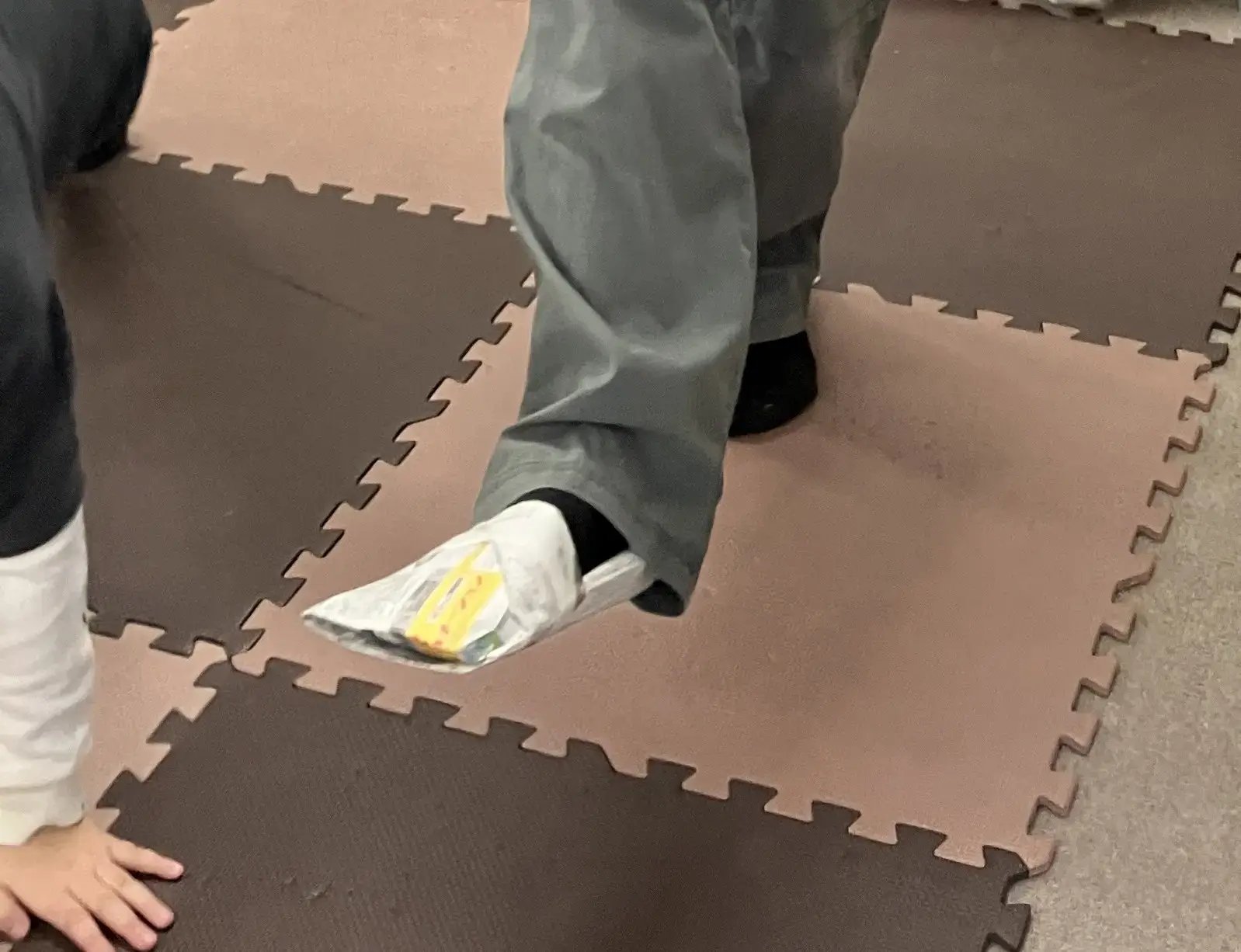 防災活動に取り組む子ども４