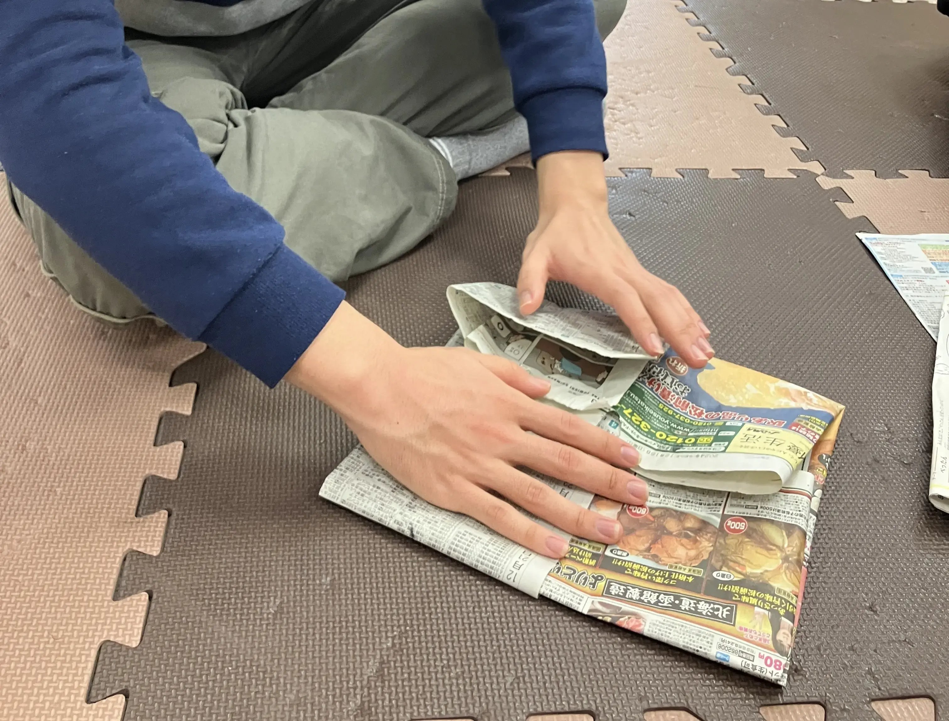 防災活動に取り組む子ども３