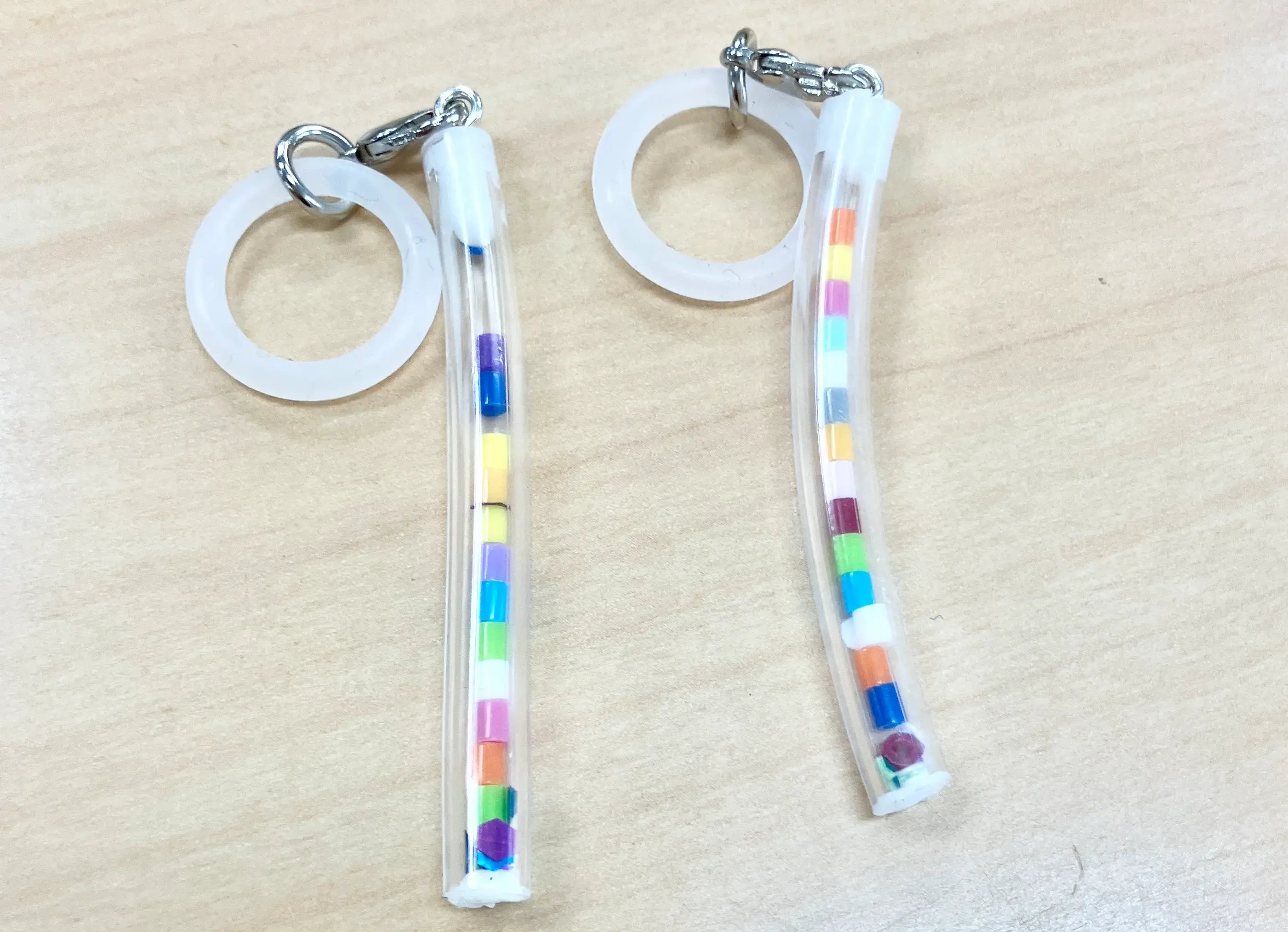 傘マーカーを作る子ども５