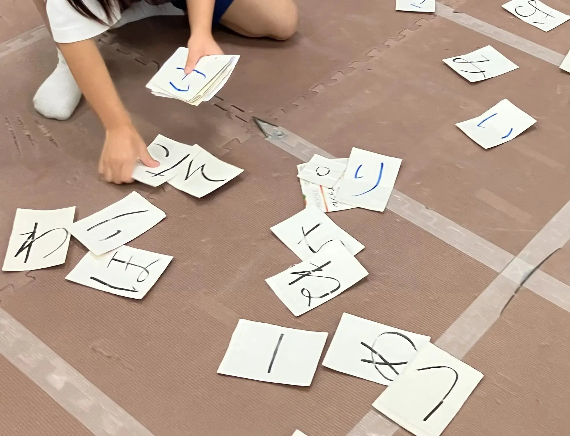 文字取りをする子ども１