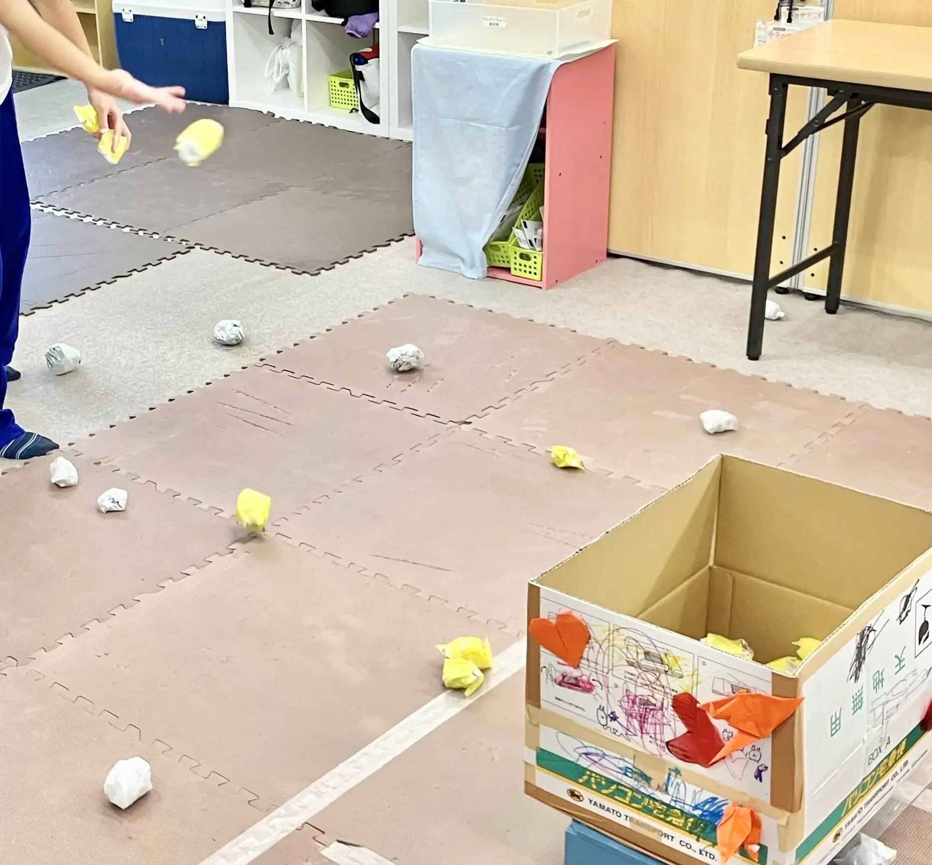 運動会準備をする子ども4