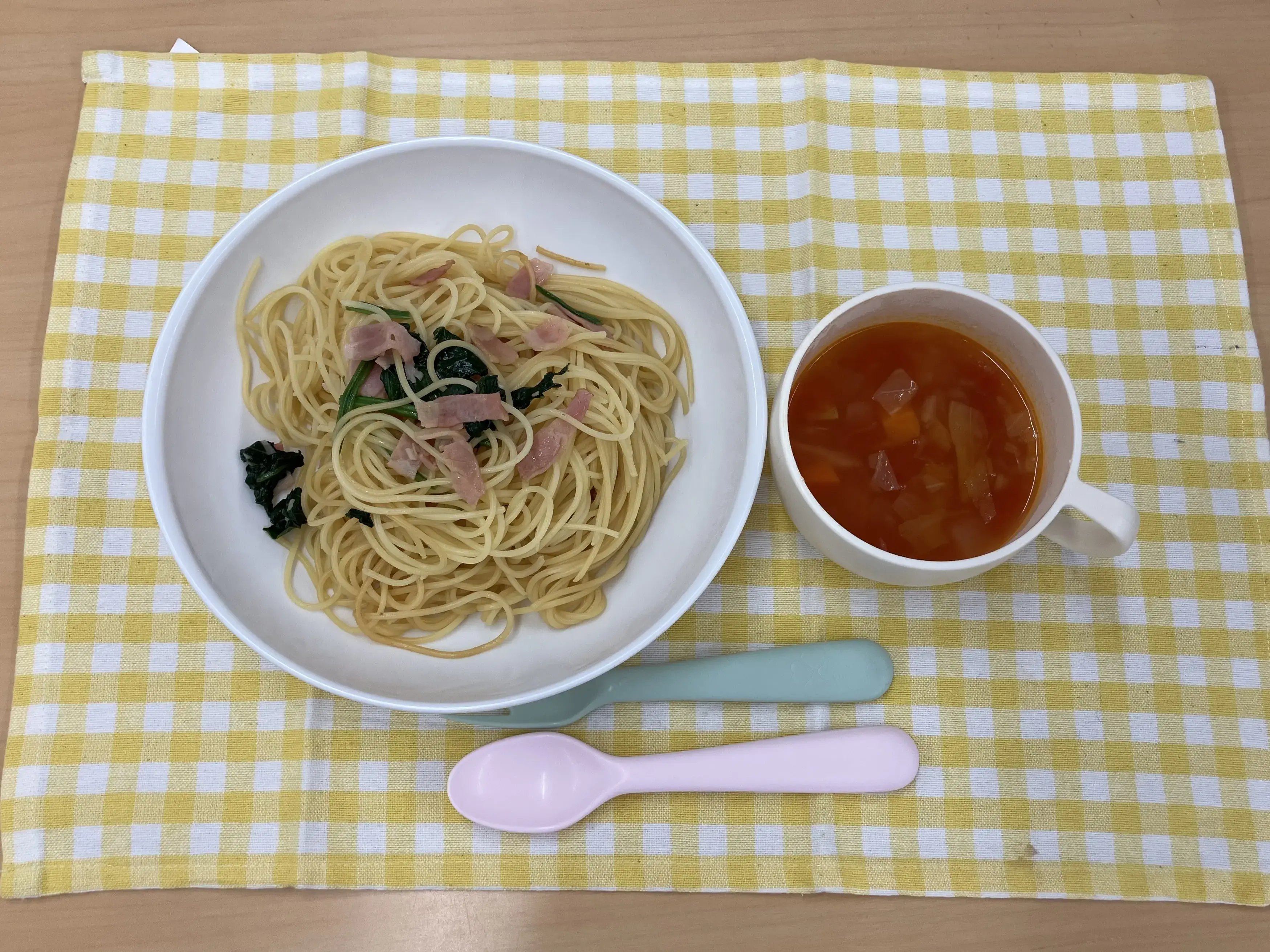 パスタとミネストローネ