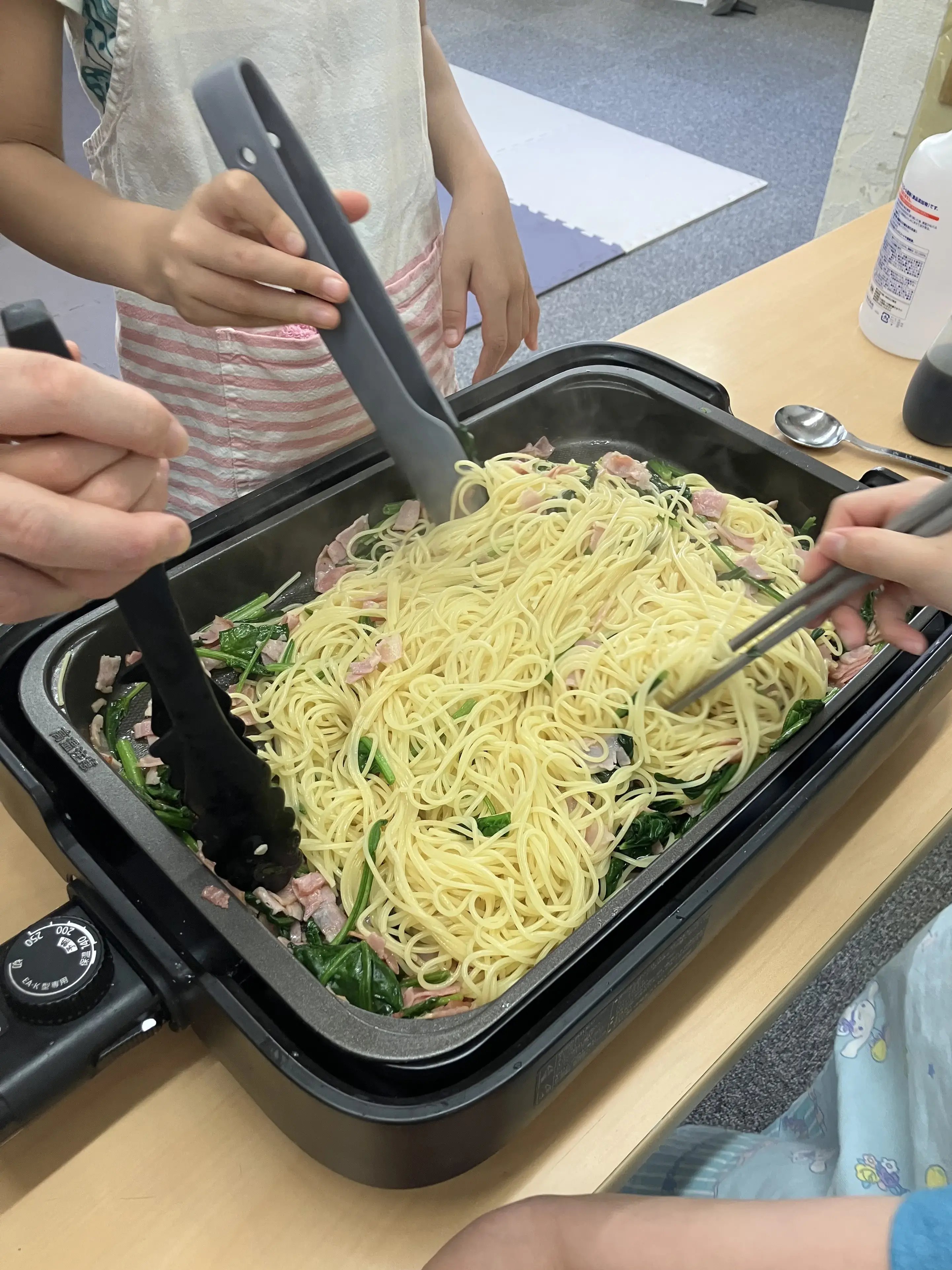 混ぜている様子