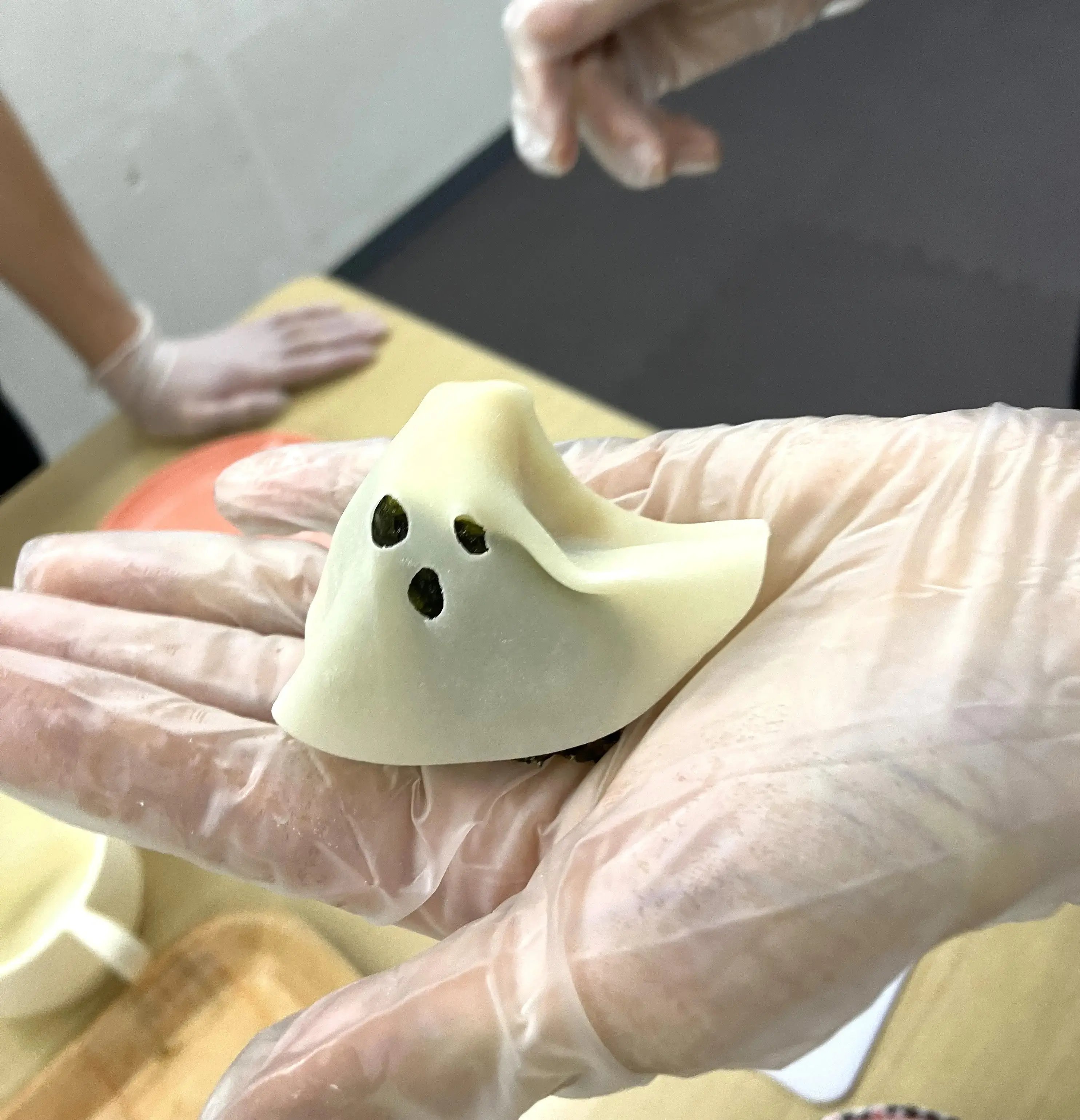 具を包んだ状態のおばけ餃子