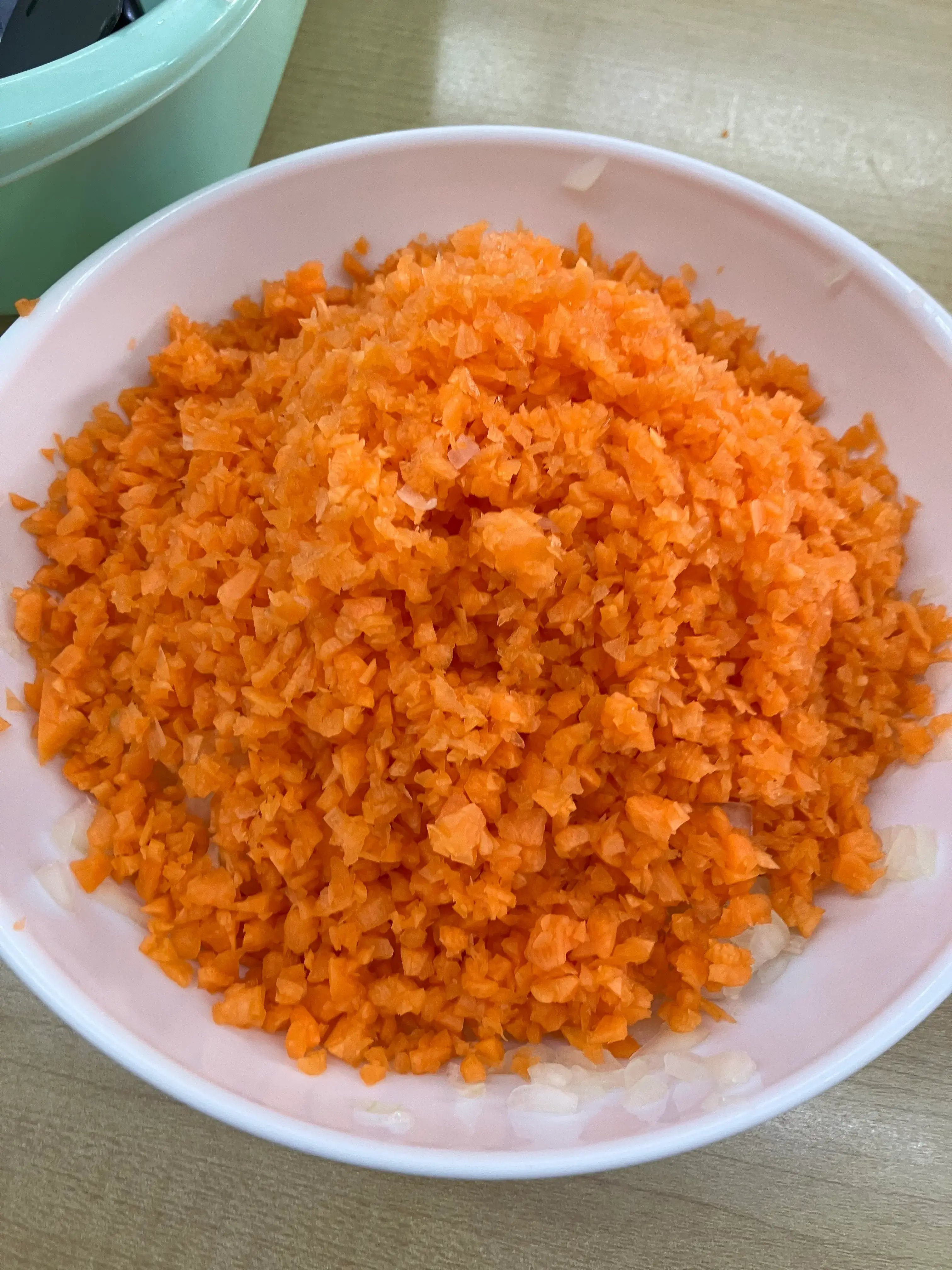 みじん切りにしたにんじん