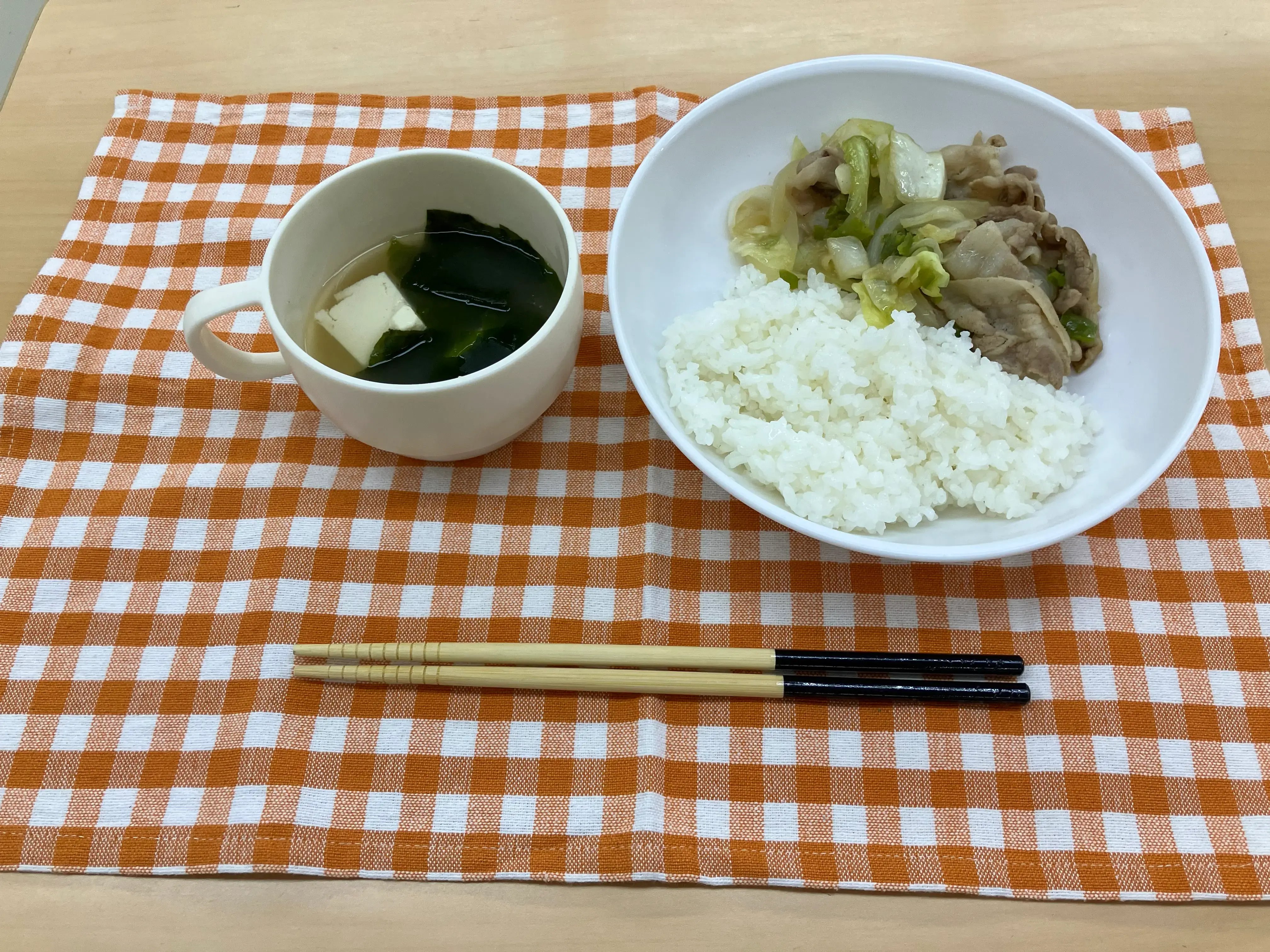 生姜焼きとごはんとみそ汁