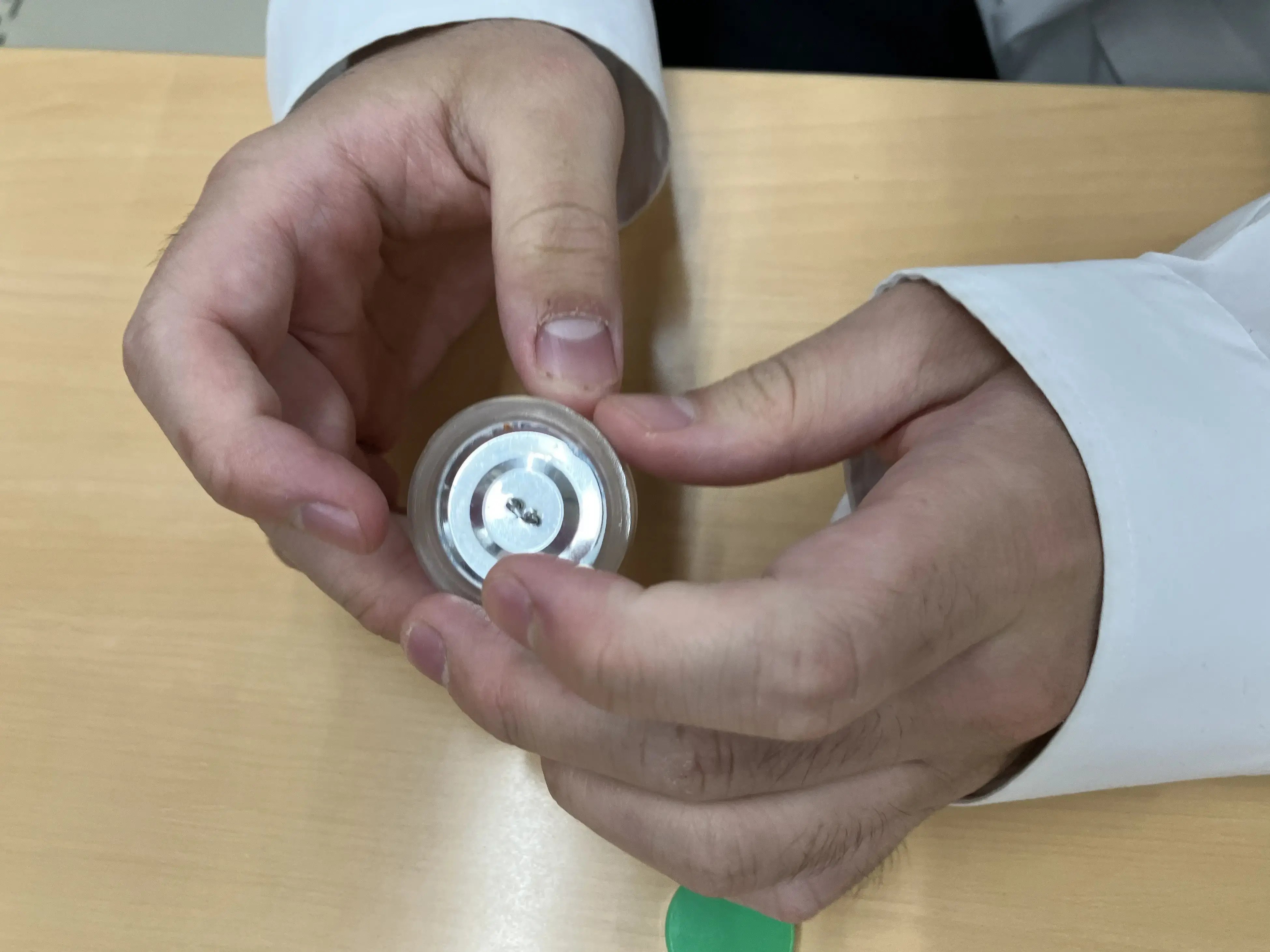 打ち具を使っている様子