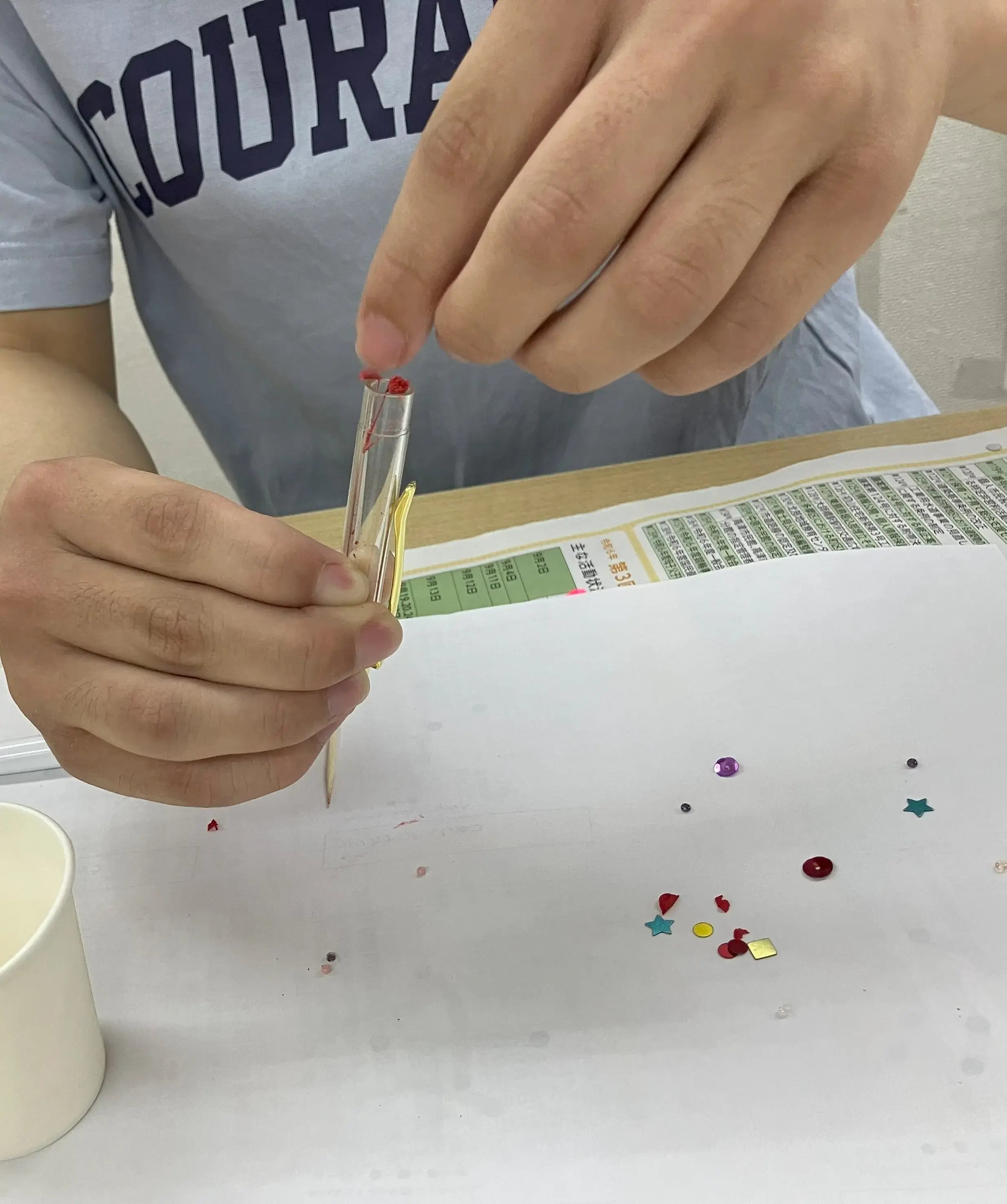 容器に入れている様子