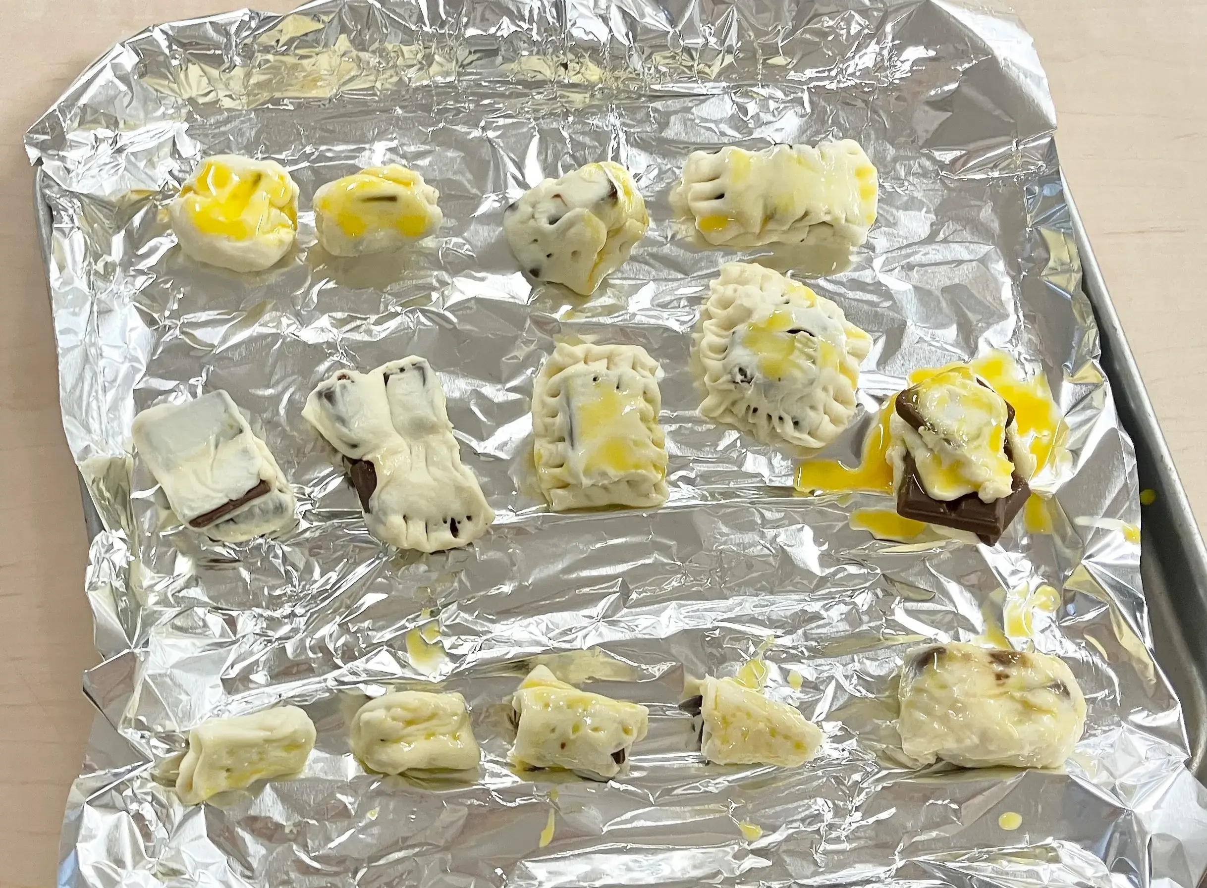 チョコパイを作る子ども５