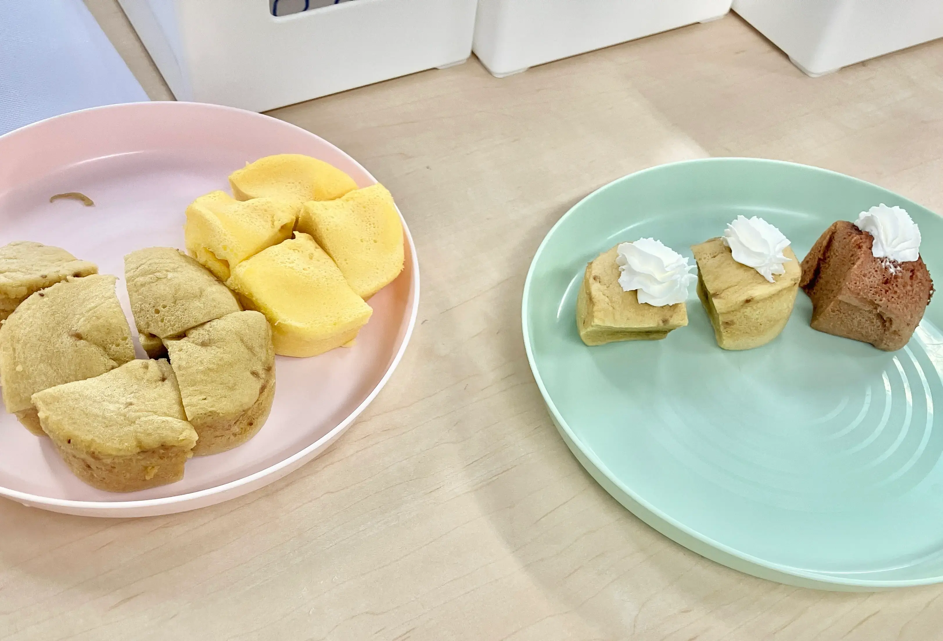 蒸しパンを作る子ども７