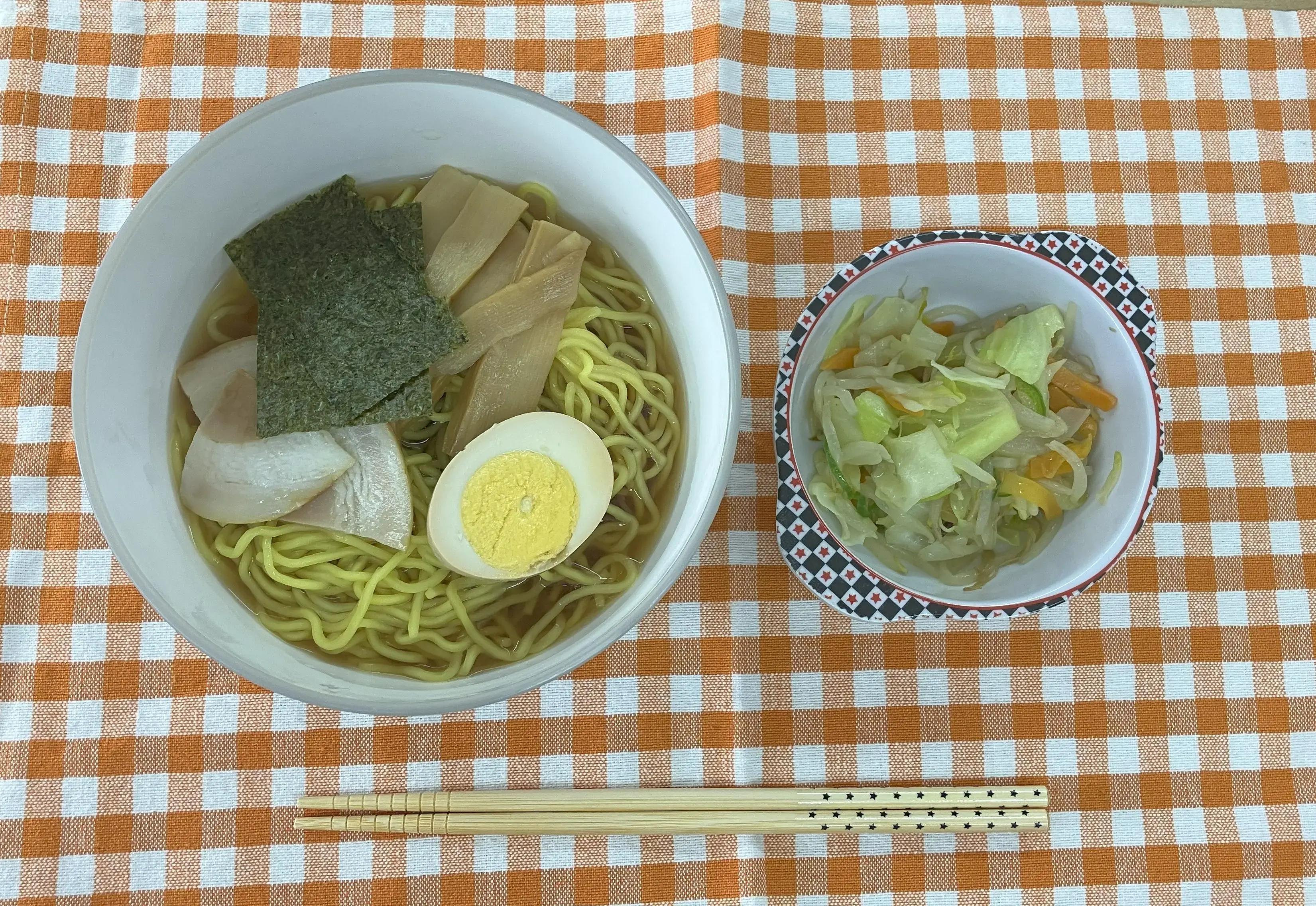 ラーメンと野菜炒め